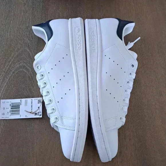 adidas Stan Smith Shoes - Color: White / Navy - Size: 7.5 - Picture 7 of 12